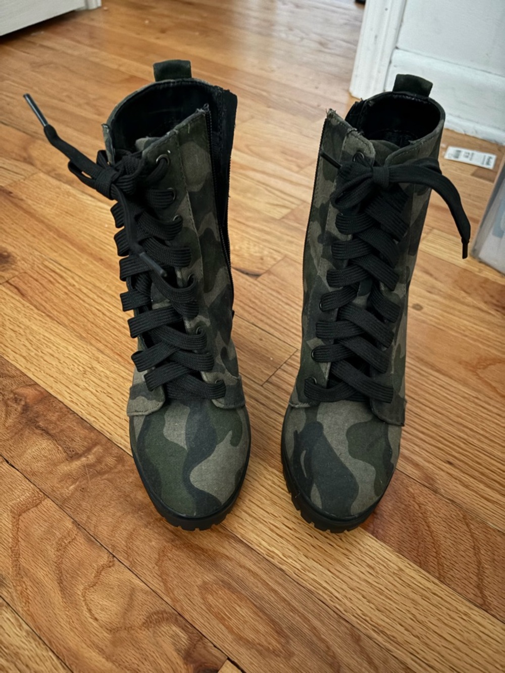 Soda Camouflage Lace-Up Combat Boots - Olive